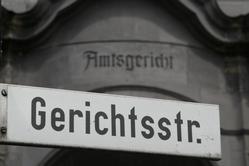 Schild Gerichtsstrasse Schild Gerichtsstrasse